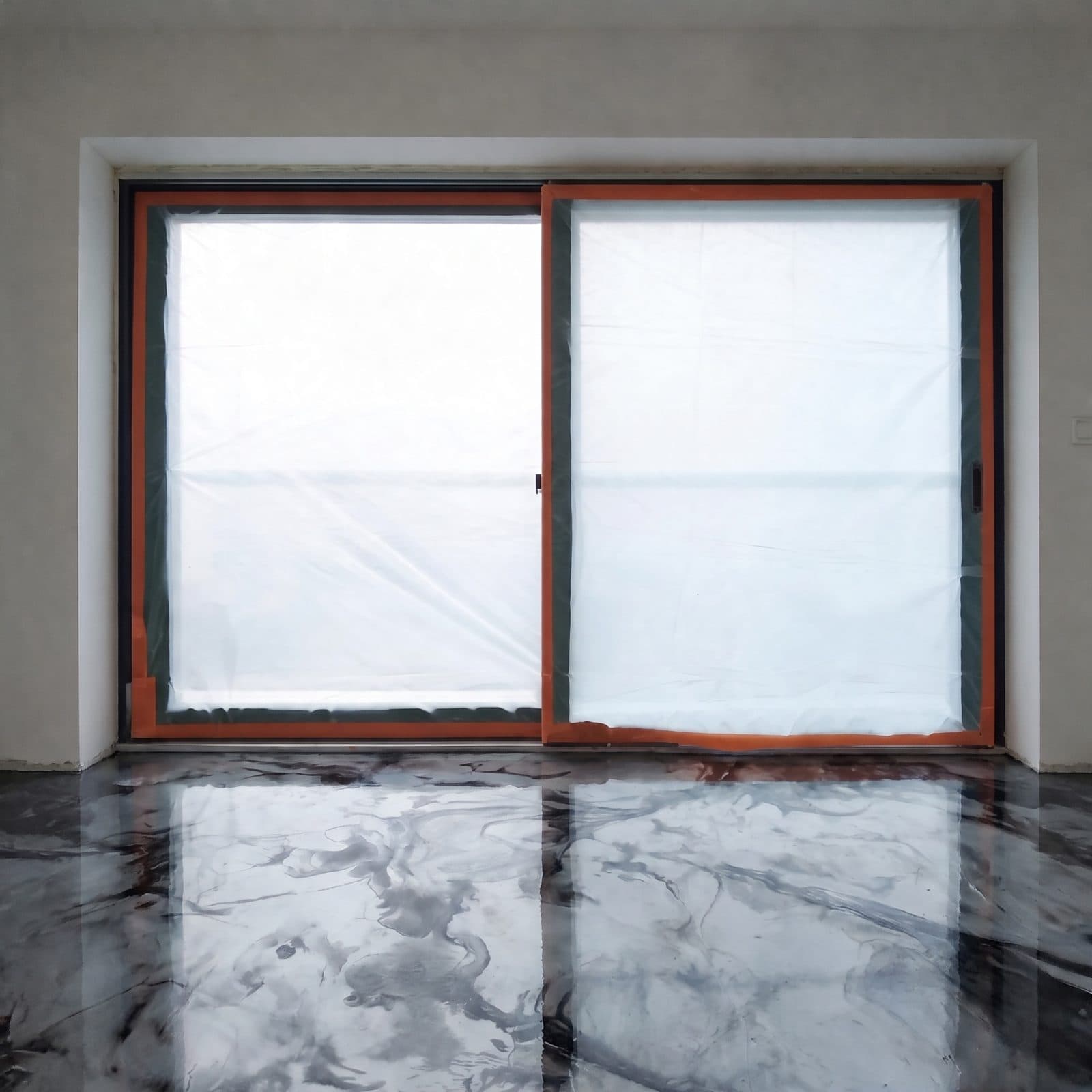 Single-storey house, 180 m² — 3D metallic · silver-graphite marble